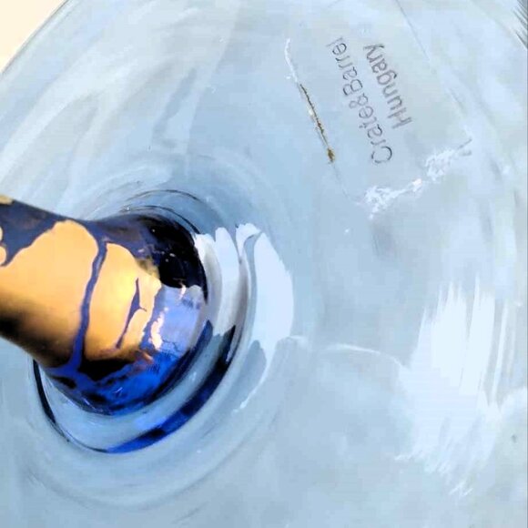 Gorgeous Set of 6 Art Glass Cobalt Blue Gold Painted Stemmed Champagne Flutes - Picture 10 of 10